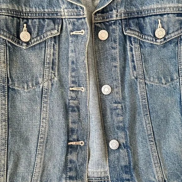 Gap Small Women’s Denim/Jean Jacket - Picture 3 of 5